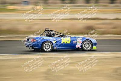 media/Jan-26-2025-CalClub SCCA (Sun) [[cfcea7df88]]/Group 5/Race/